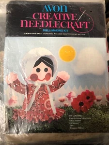 AVON CREATIVE NEEDLE CRAFT Calico Kate kit da cucire per fare bambole NUOVO spedizione gratuita - Foto 1 di 2