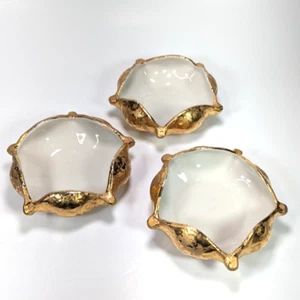 Trío de platos de baratija de porcelana Dixon Art Studio con oro lloroso de 22 quilates MCM 4" de diámetro - Imagen 1 de 8