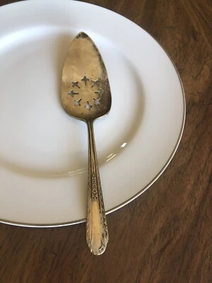 Servidor de pastel/pastel perforado Holmes & Tuttle H & T 1938 Wentworth 8 1/2" Foto 1 de 4