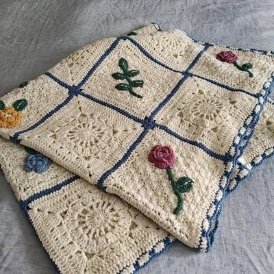 Manta de ganchillo de rosas florales hechas a mano de colección núcleo de casa abuela cuadrada Foto 1 de 4