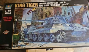 Trumpeter 1:16 King Tiger carro pesante tedesco #00906 edizione limitata - nuovo - Foto 1 di 8