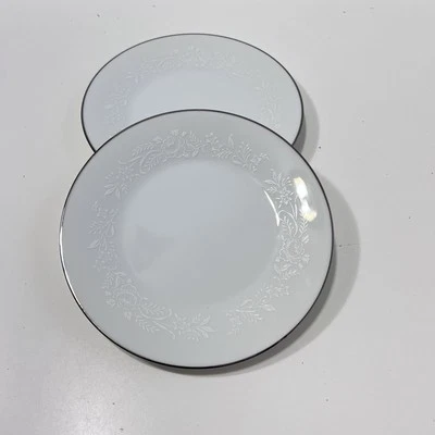 2 Vintage Reina Dinner Plates By Noritake (6450Q) 10.5” Replacement Japan - Image 1 of 4