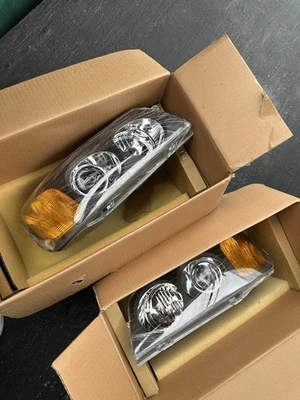 Headlights Hyundai Xg 300-350 2001-2004 Left And Right - Image 1 of 4