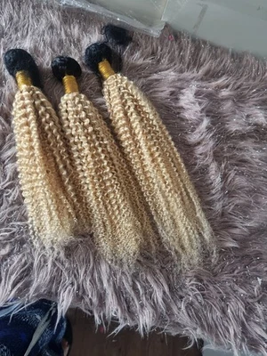 18 + 20 + 22 БРАЗИЛЬСКИЙ VIRGIN ЧЕЛОВЕЧЕСКИХ ВОЛОС 1 #/613 # КОРЕНЬ OMBRE БЛОНДИНКА KINKY ЗАВИТОК 300g - Изображение 1 из 4