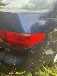 2003-5 HONDA ACCORD Outer Tail Light Right Passneger Side - Picture 1 of 2