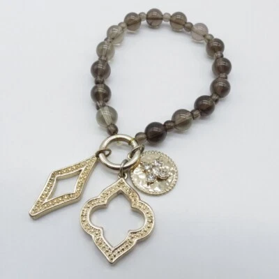 Pulsera marrón con cuentas marroquí con dije tono dorado boho 6,75" Foto 1 de 4