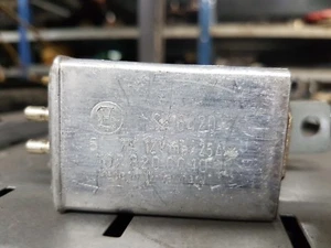 Mercedes R107 W463 Relais Steuergerät  1078200010 - Bild 1 von 1