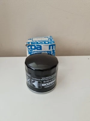 Genuine Mazda 3 Series Oil Filter 2.0 2.2 MZR | RFY2143029A - Image 1 of 4