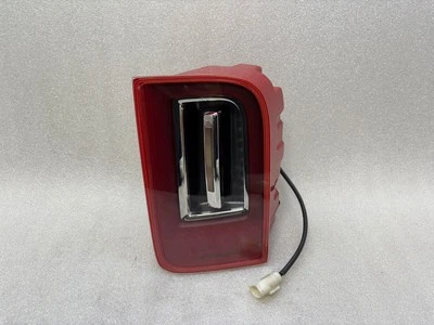 ROLLS-ROYCE RR31 CULLINAN LUZ TRASERA LADO DERECHO EE. UU. Foto 1 de 4