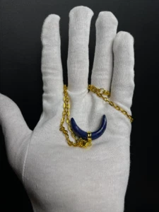 Tiny Crystal Blue Amulet made from the Egyptian Natural Lapis lazuli of Hathor - Imagen 1 de 2