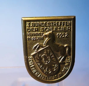 6912:ABZEICHEN, 3. Bundestreffen der Schlesier, 1952, Hannover,komplett m Nadel. - Bild 1 von 2