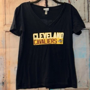 VTG Cleveland Cavaliers Women's Black V-Neck graphic T Majestic Fan Fashion XXL - Picture 1 of 9