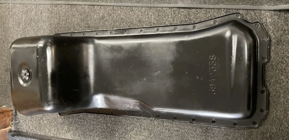 Original OEM Cummins Oil Pan 3949338 Used. - Image 1 of 1