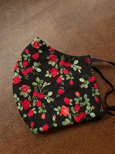 Roses Bright Red Bouquets New Face Mask-Reusable Washable Made in US - Picture 1 of 2
