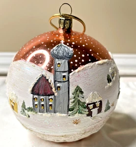 Vintage Handbemalte 4" strukturierte Dorf Schneeszene Glas Ornament, mundgeblasen - Bild 1 von 7