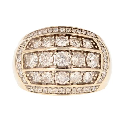 Anillo con cúpula llamativo racimo de diamantes de corte redondo de 2,98 quilates de oro amarillo de 10 k talla 12 Foto 1 de 4