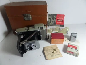 Polaroid land camera Model 80, and accessories   (S28) - Picture 1 of 9