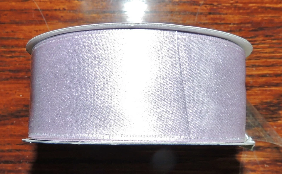 Cinta de satén lila de 1-1/2" x 10 yardas Wright Diseñador Clásicos Poliéster/Metálico Foto 1 de 1