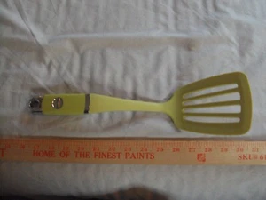 KItchenAid Slotted Turner Flipper Nylon Green 14 in. NEW without tags - Picture 1 of 2