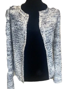 Take a look! So Pretty - Love by design - Women's sweater Size Medium super soft - Picture 1 of 4