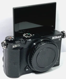 BLACK Nikon 1 J5 Camera (Body Only) + SanDisk128GB **4032 shots** #6682 - Picture 1 of 12