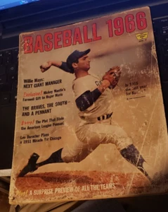 Baseball 1966 NO.7 Magazine – SANDY KOUFAX Cover MANTLE MAYS Worn - Picture 1 of 6
