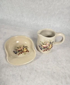 Shaker & Thangs Pottery Crock Small Pitcher, Ladle Holder Spoon Rest Fruit - Bild 1 von 8
