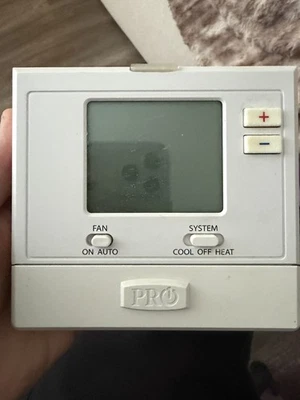 Termostato digital no programable Pro1 T701 - Pantalla retroiluminada azul Foto 1 de 4