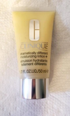 Clinique Dramatically Different Moisturizing Lotion 1.7oz/50ml  - Image 1 of 2