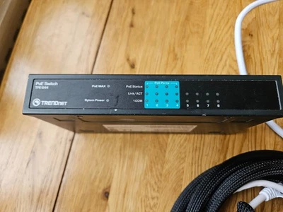 TRENDnet TPE-S44 8-Port 10/100Mbps PoE Switch (4 PoE, 4 Non-PoE) with power supp - Image 1 of 4