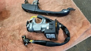 Land Rover Discovery 2 TD5 V8 Ignition Barrel Door Lock 1 Key Blade 1998-2004 - Picture 1 of 2