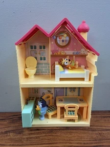Disney Bluey Bingo Apron Figure House Furniture Bed Kitchen Table Chairs Toilet - Picture 1 of 11