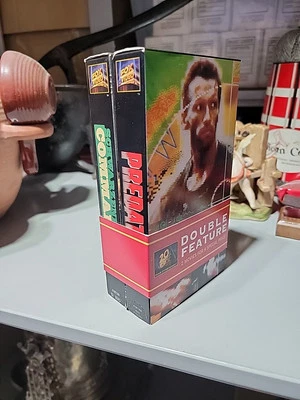 PREDATOR VHS ORIGINAL ARNOLD SCHWARZENEGGER COMMANDO Double Feature - Image 1 of 4