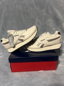 Size 7.5 Women’s Reebok Harman Run Double Shoes Classic Leather Beige Sneakers - Picture 1 of 7