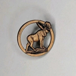 Vintage Loyal Order of Moose 0,5 Inch Pinback Button Brown Small Jacket Revers Pin - Bild 1 von 3