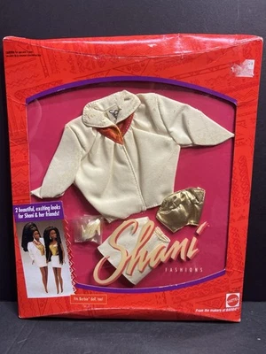 Barbie ~ Moda SHANI - #1872 - Chaqueta Bronceada, Falda y Top Dorado - NUEVO - SIN USAR, EN CAJA ORIGINAL Foto 1 de 3
