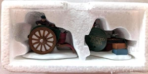 Department 56 Dickens Christmas - "C. Bradford, Wheelwright & Son" - NEUWERTIG NICHT MEHR ERHÄLTLICH - Bild 1 von 1
