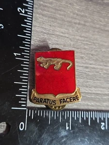 Vintage US Military DUI Pin 75th Field Artillery Battalion PARATUS FACERE Y4 - Picture 1 of 3