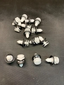 15-Auveco 21601 Push-Type Retainer W/Sealer, Chrysler 06509673-AA, 6509673AA - Bild 1 von 2