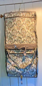 Vintage FRANZÖSISCHES Gepäck ""Graue Rose"" Blumenmuster Wandteppich Bekleidungstasche grau rosa 1 von 3 - Bild 1 von 11