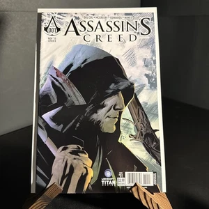 ASSASSINS CREED #1B (TITAN COMICS/2015/UBISOFT VIDEO GAME/CALERO - Picture 1 of 8