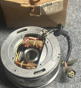 81 Yamaha OEM Magneto Volante Rotor/Estator SRX 440 8R9-85500-10-00 ÓXIDO MENOR - Imagen 1 de 8