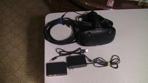 HTC VIVE VR UNIT WITH HEAD UNIT CABLES STRAP ONLY NO SPEAKERS,LINK BOX POWER PAC - Picture 1 of 9