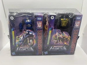 Transformers Generations Legacy Deluxe Prime Universe Arcee and Kickback 2-Pack - Picture 1 of 1