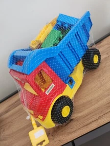 Wader Multi-Truck Tipper with Blocks - Picture 1 of 3