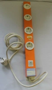 Knürr DI-STRIP Classic 16A 250V Schuko Steckdosenleiste 4-fach 3.000.304.2  - Bild 1 von 4