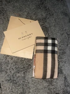 Burberry Winterschal 100% Kaschmir NEU - Bild 1 von 9