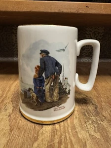 1985 Norman Rockwell "Looking Out To Sea" Sammeltasse / Matrose - Bild 1 von 14