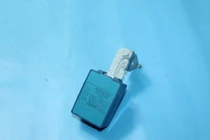 Toyota Prius 2 NHW20 Relay Control Unit Windshield Wiper Denso 85940-47010 - Picture 1 of 3