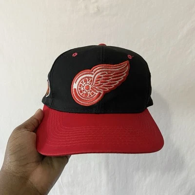 De colección Años 90 Detroit Red Wings NHL Deportes Especialidades Script SnapBack Sombrero Foto 1 de 4